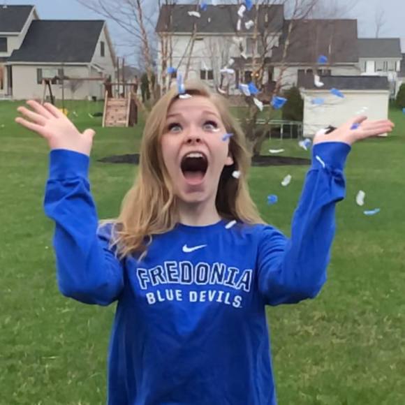 Meet your Posher, Julie - Picture 1 of 1